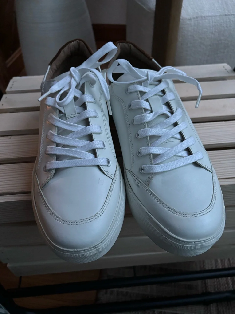 Crevo White Sneakers with Brown Heel Tab